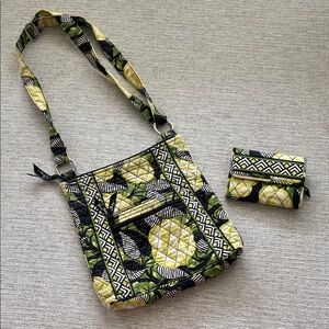 Vera Bradley Stylish Quilted Shoulder Bag and Wallet Set Pattern???